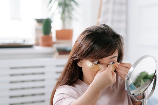 Bọng mỡ mắt: vì sao xuất hiện và khi nào cần đến can thiệp thẩm mỹ?